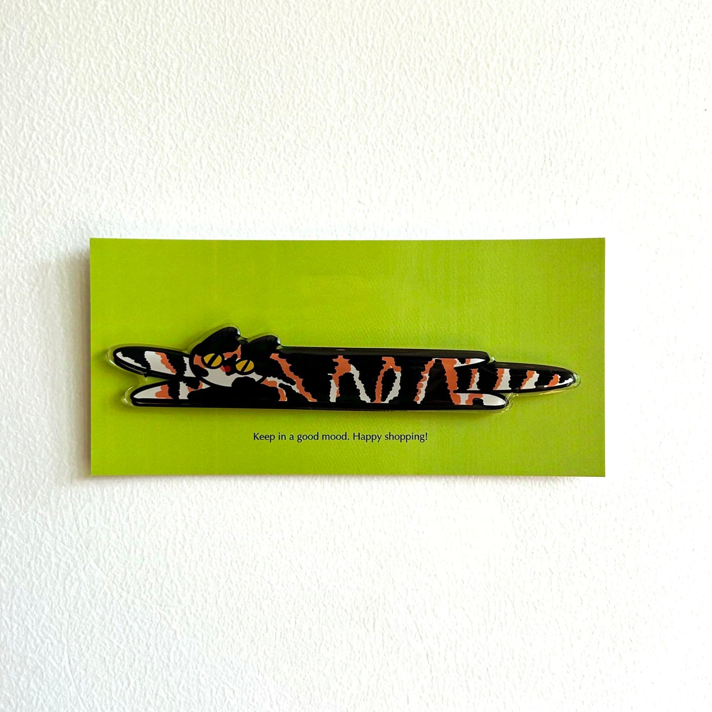 Stretchy Cat Fridge Magnet - Playful & Whimsical 'Mittens'